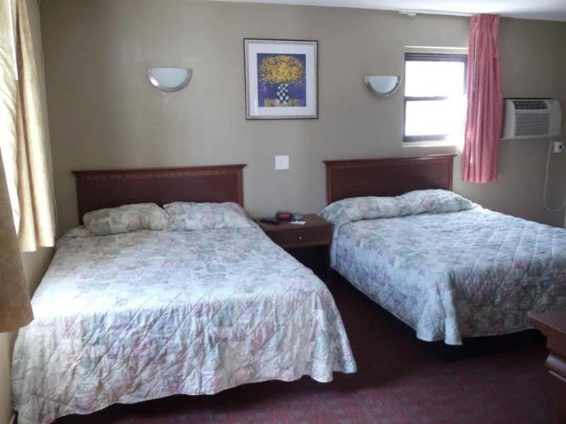 Days Inn By Wyndham Elmsford Exterior foto